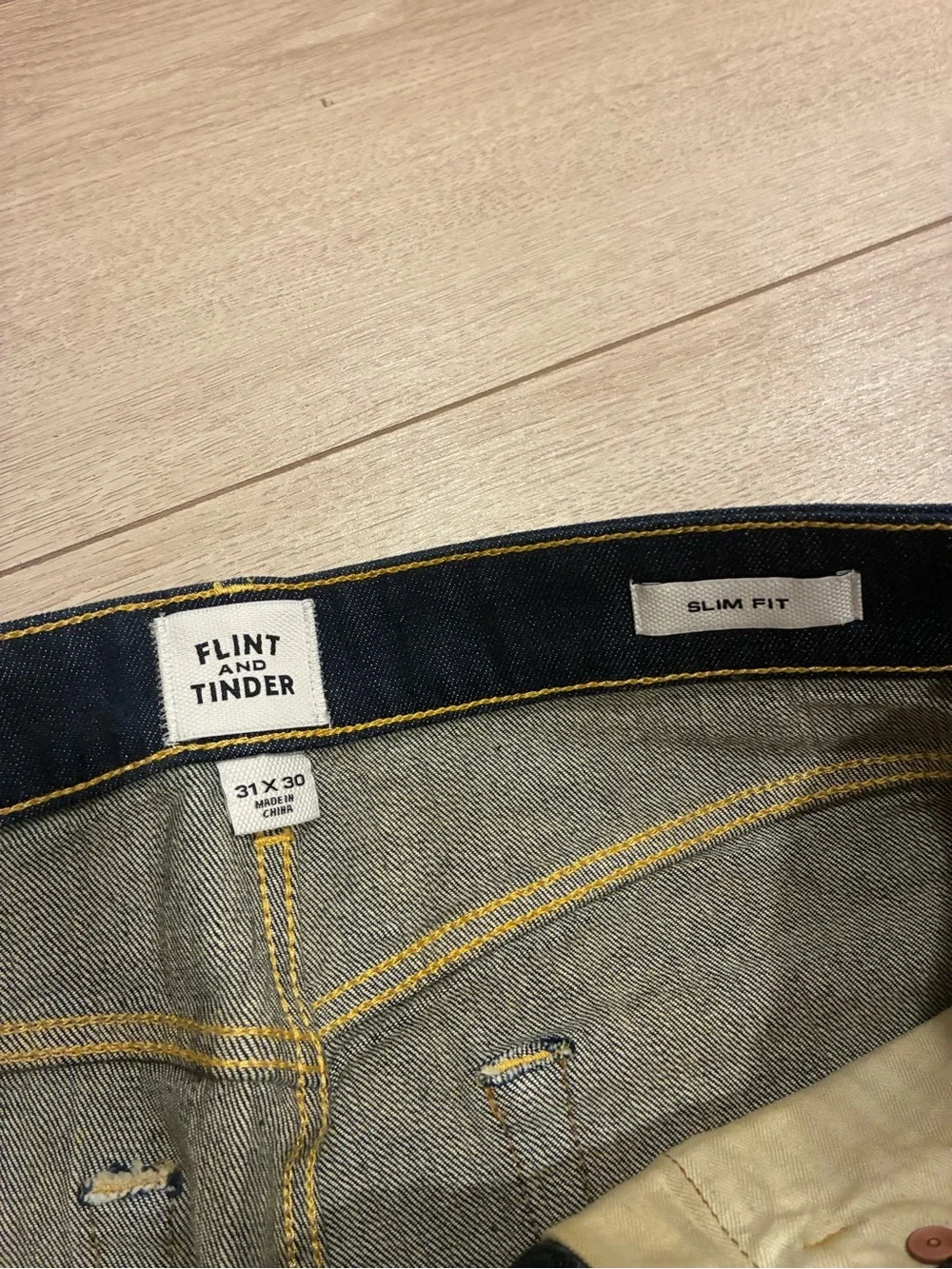 NEW Flint & Tinder Men’s Dark Wash Selvedge Slim Fit Jean Size 31x30